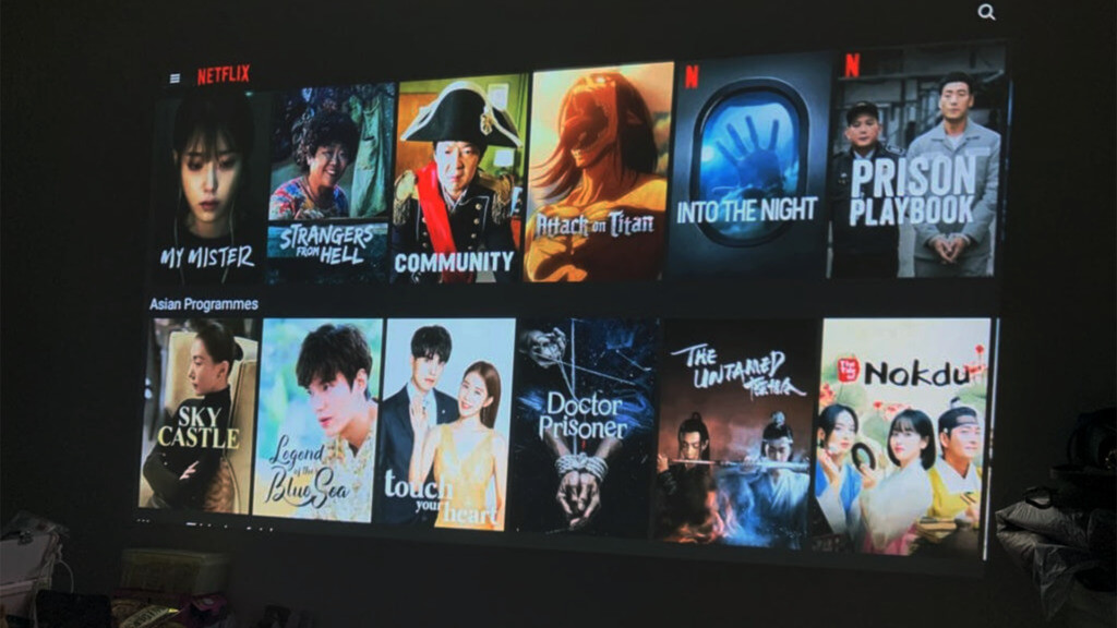 LUMOS AURO projector - 10