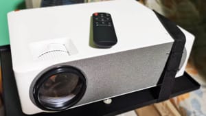 LUMOS AURO projector: A cinematic experience in the comfort of your home LUMOS AURO projector A cinematic experience in the comfort of your home