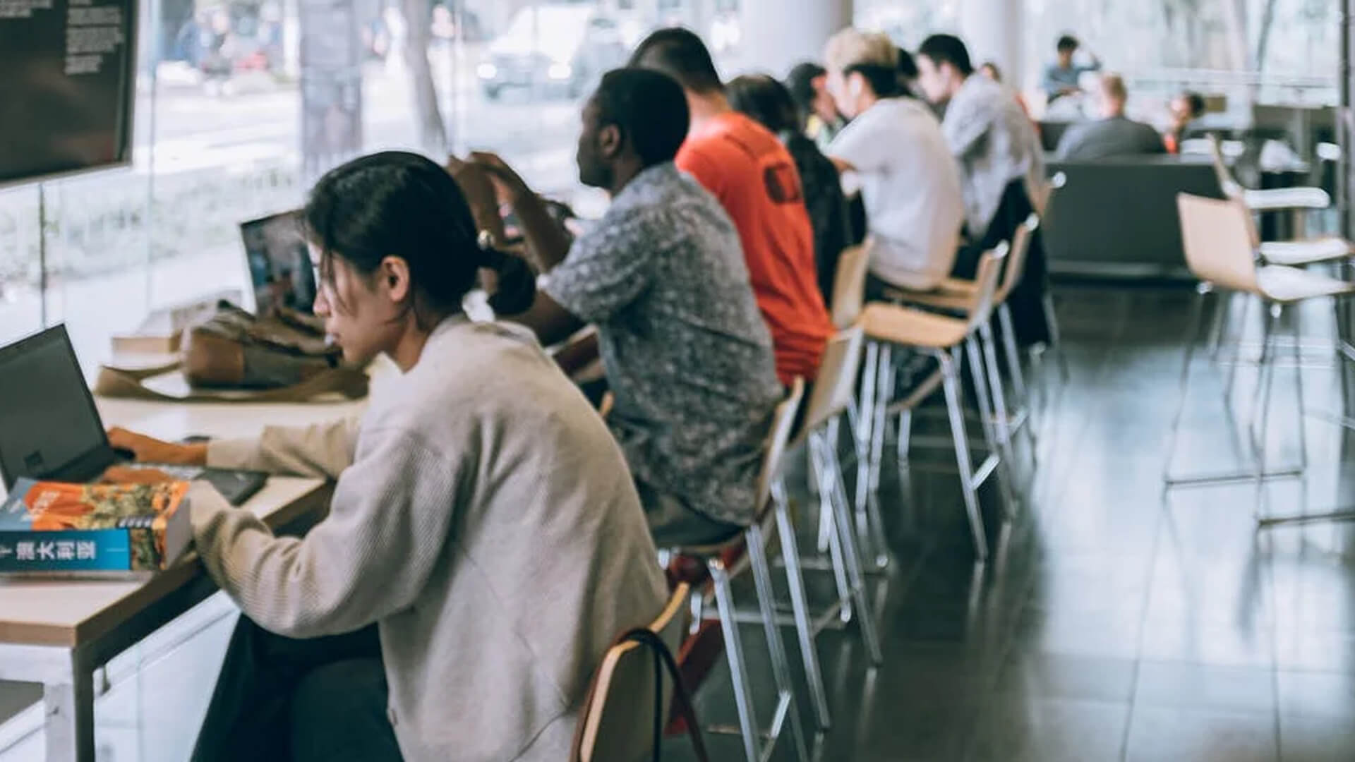 startup-background-3-281120 startup-background-3-281120