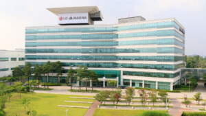 LG and Magna sign joint venture agreement and announce leadership team LG and Magna sign joint venture agreement and announce leadership team