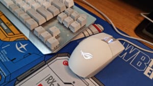 ROG Strix Impact II Moonlight White: Ergonomics gaming mouse co-designed with pro gamers for optimal performance ROG Strix Impact II Moonlight White Ergonomics gaming mouse co-designed with pro gamers for optimal performance