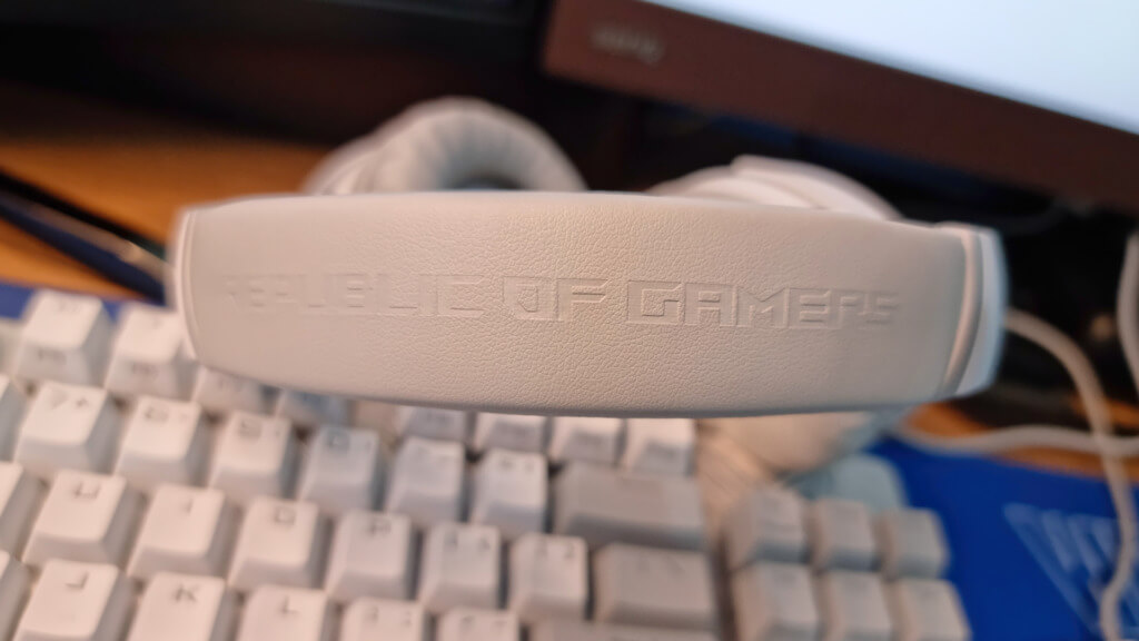 ROG Strix Go Core Moonlight White - 3