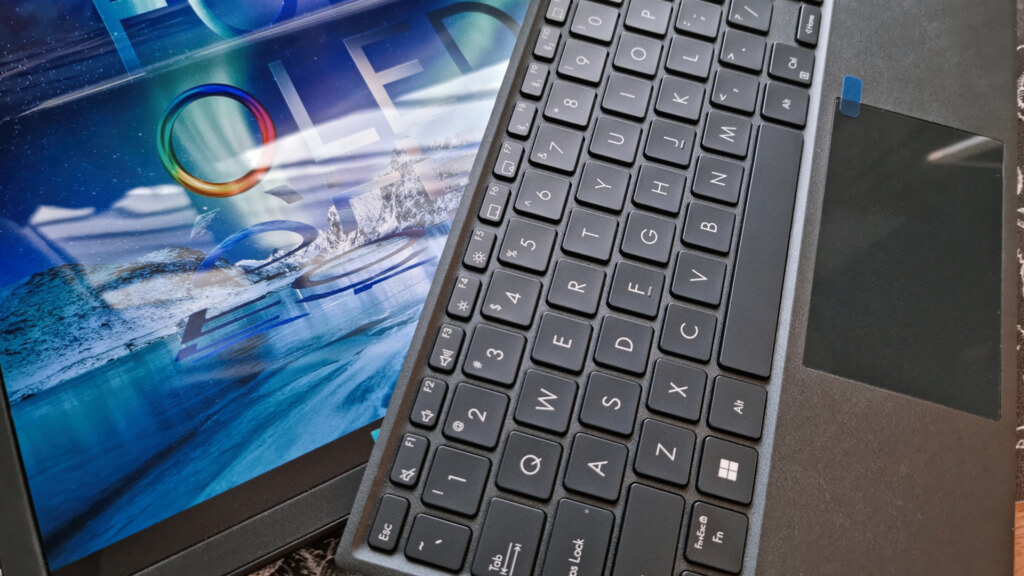 ASUS Zenbook 17 Fold OLED (UX9702) - 9