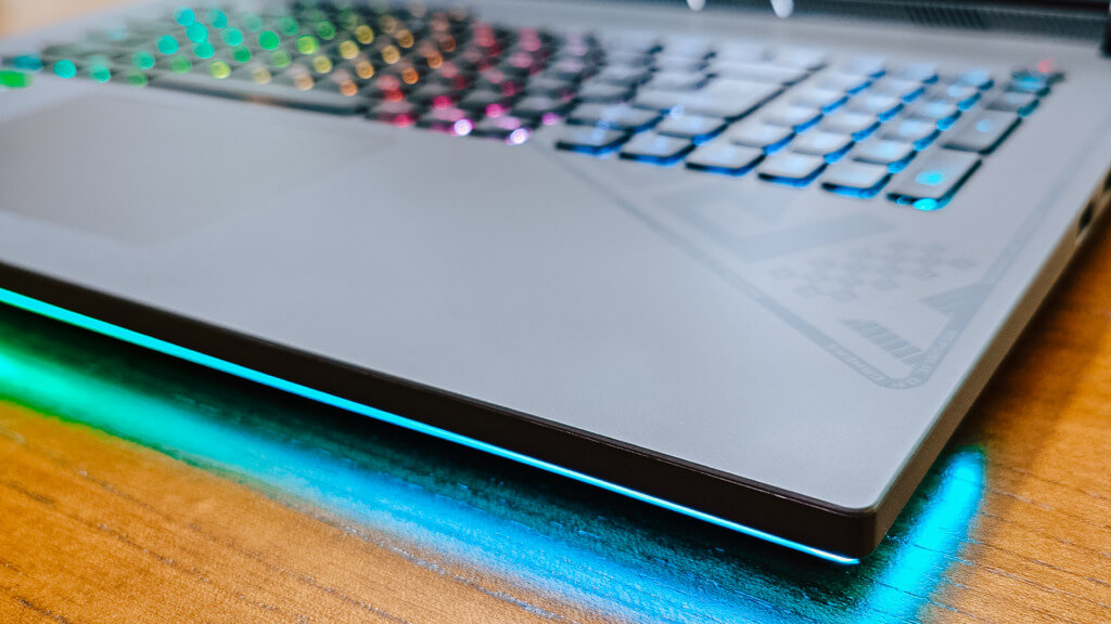 ASUS ROG Strix G18 All-round gaming behemoth - 3