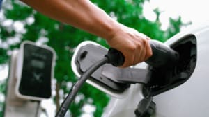 Electric vehicles face reliability challenges, Consumer Reports survey finds Electric vehicles face reliability challenges, Consumer Reports survey finds