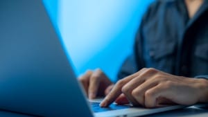 Malicious bots dominate online traffic, study finds Malicious bots dominate online traffic, study finds