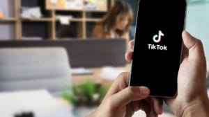TikTok aims for a 10-fold increase in in-stream commerce by 2024 TikTok aims for a 10-fold increase in in-stream commerce by 2024