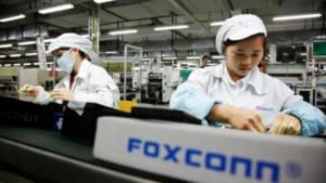 Apple supplier Foxconn starts building an electric vehicle plant in Zhengzhou Apple supplier Foxconn starts building an electric vehicle plant in Zhengzhou