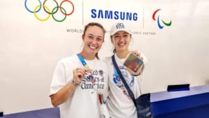 Samsung gives a special edition of the of the Galaxy Z Flip 6 to Paris 2024 athletes Samsung gives a special edition of the of the Galaxy Z Flip 6 to Paris 2024 athletes