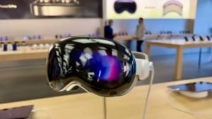 Vision Pro will feature Apple Intelligence and new in-store demos Vision Pro will feature Apple Intelligence and new in-store demos
