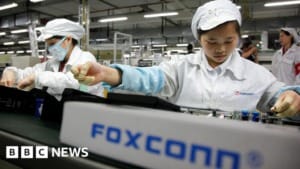 Foxconn invests in electric vehicle battery plant to diversify business beyond Apple iPhones Foxconn invests in electric vehicle battery plant to diversify business beyond Apple iPhones