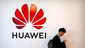 Huawei slashes smartphone prices to compete for high-end market share in China Huawei slashes smartphone prices to compete for high-end market share in China