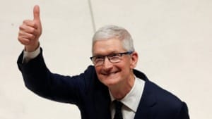 Apple CEO praises DeepSeek’s AI despite controversy Apple CEO praises DeepSeek’s AI despite controversy