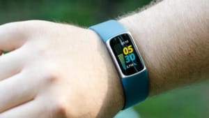 Fitbit faces battery issues after mandatory update Fitbit faces battery issues after mandatory update