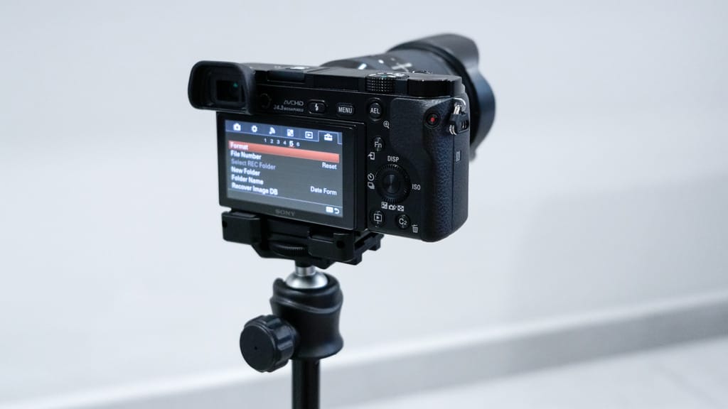 Ulanzi Extendable Vlog (MT-44) Tripod review- Sleek yet functional companion for content creators - 10