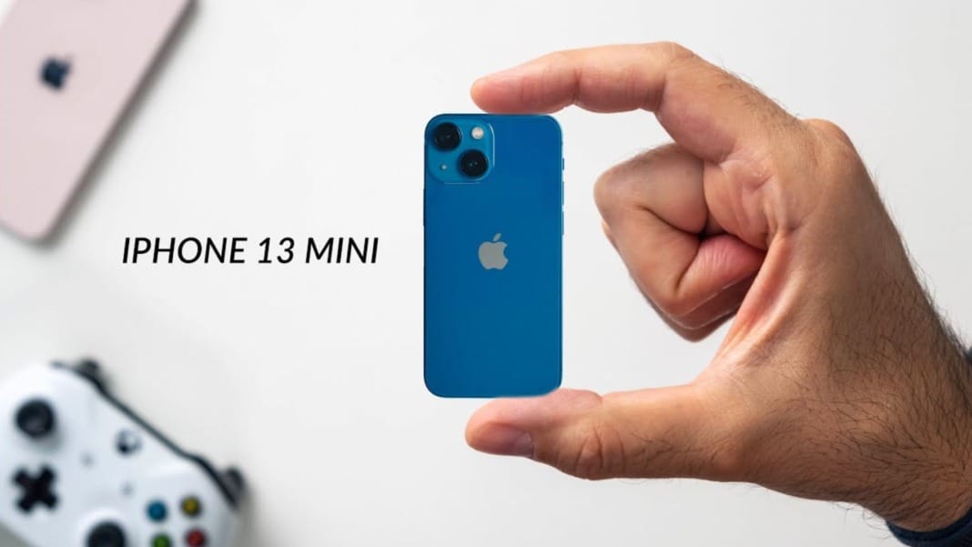 Apple has no plans for a small iPhone