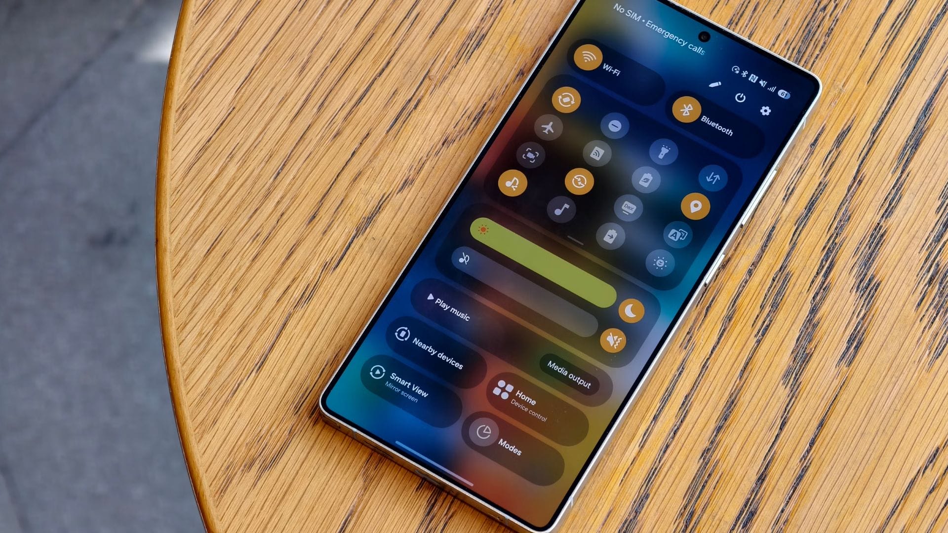 Samsung halts global One UI 7 update after serious bug found