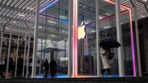 Trump leaves smartphones and computers out of new tariff hike Trump leaves smartphones and computers out of new tariff hike