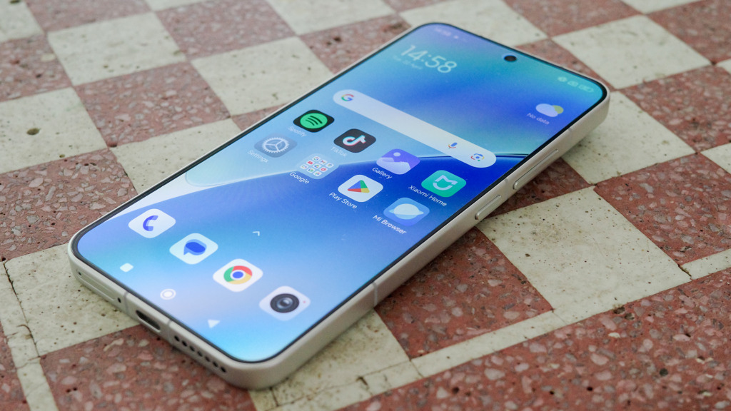 Xiaomi 15 review- The compact powerhouse with Leica optics and AI-enhanced photography - 3