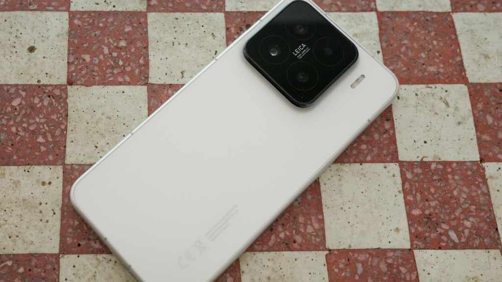 Xiaomi 15 review- The compact powerhouse with Leica optics and AI-enhanced photography - 4