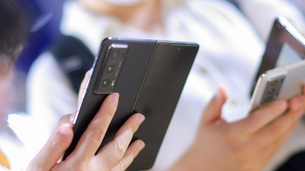 Google's new AI video tool launches with Honor 400 phones