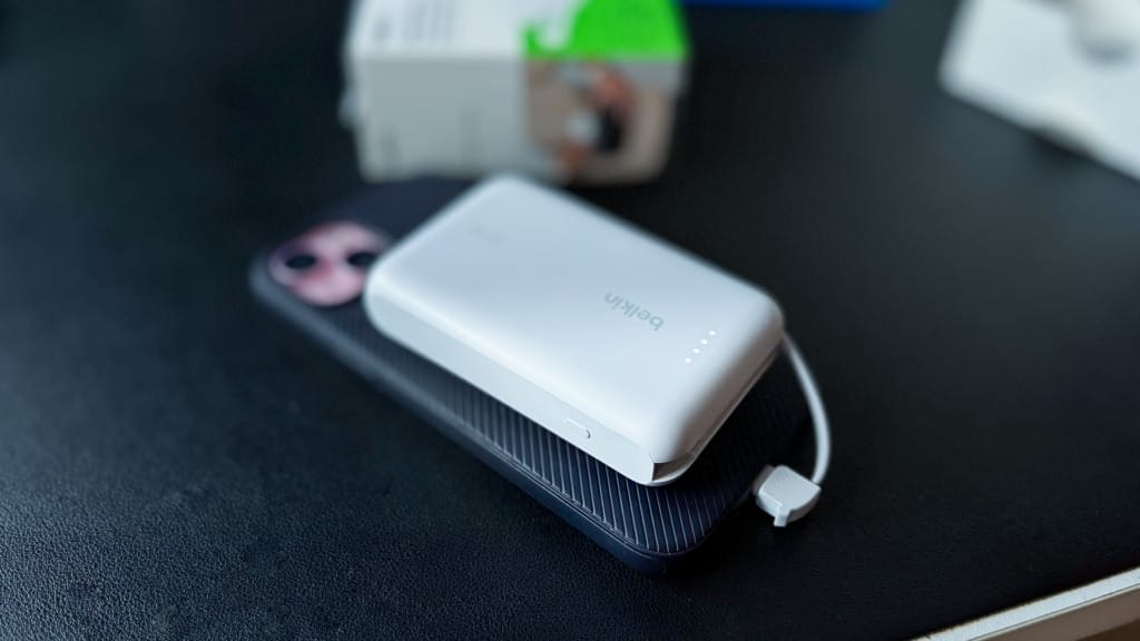 Power Bank 10K with Integrated Cable review Compact fast charging for life on the move - 4