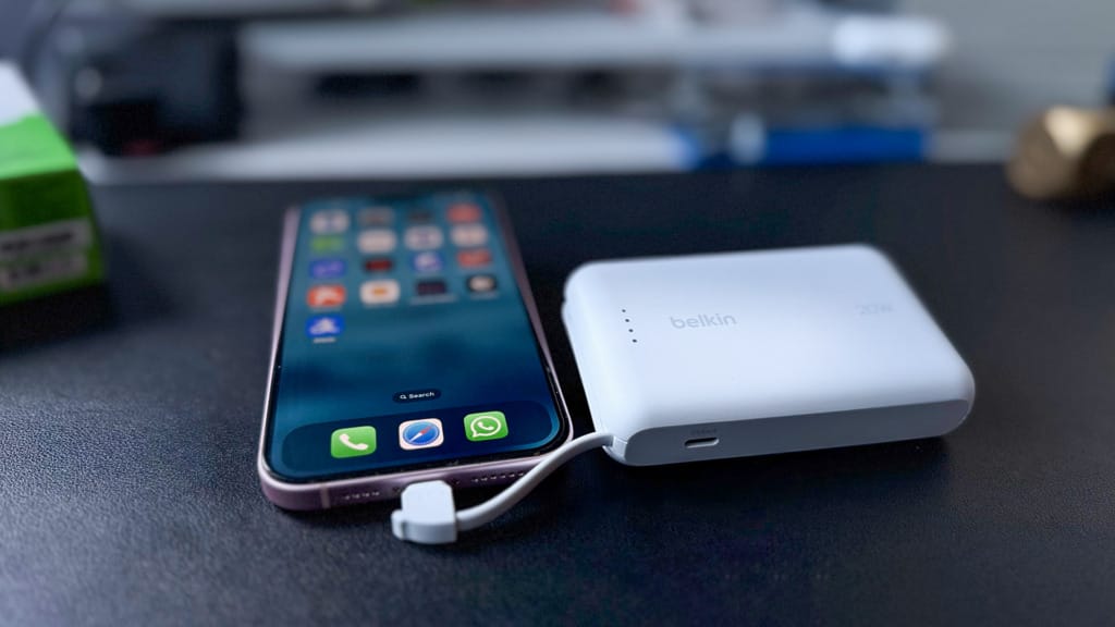 Power Bank 10K with Integrated Cable review Compact fast charging for life on the move - 5