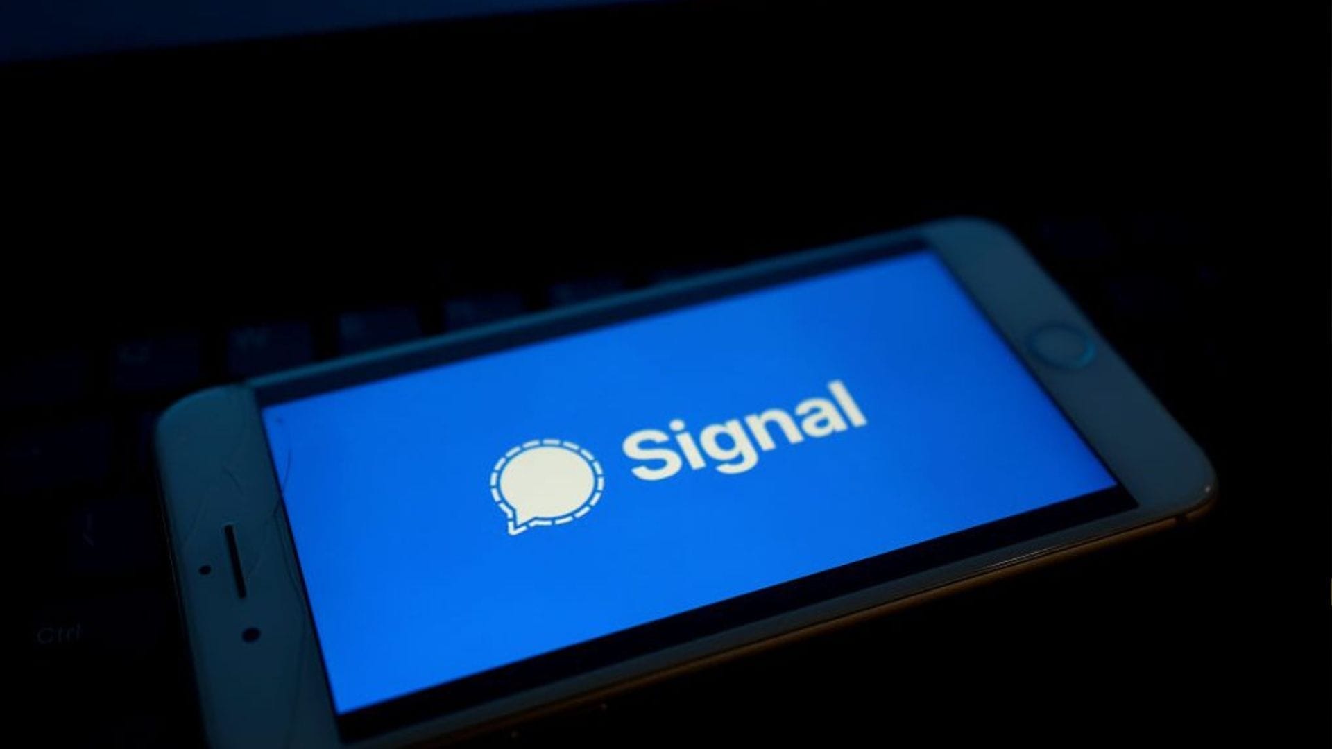 Signal adds a new privacy feature to block screenshots on Windows