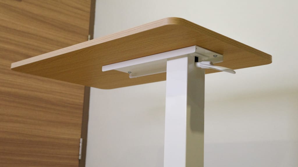 Squirrey Height Adjustable Mobile Desk review A sleek, mobile desk for small spaces - 3
