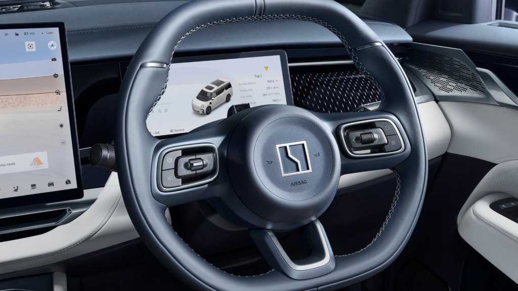 Zeekr launches single-motor Zeekr 009 Deluxe MPV in Singapore - 2