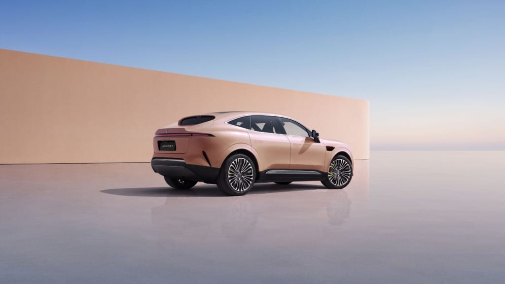 AVATR launches AVATR 11 in Singapore, ushering in a new wave of intelligent luxury EVs - 2