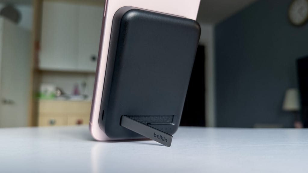 Belkin BoostCharge Pro Magnetic Power Bank with Qi2 15W 10K review Fast wireless charging with practical features - 5