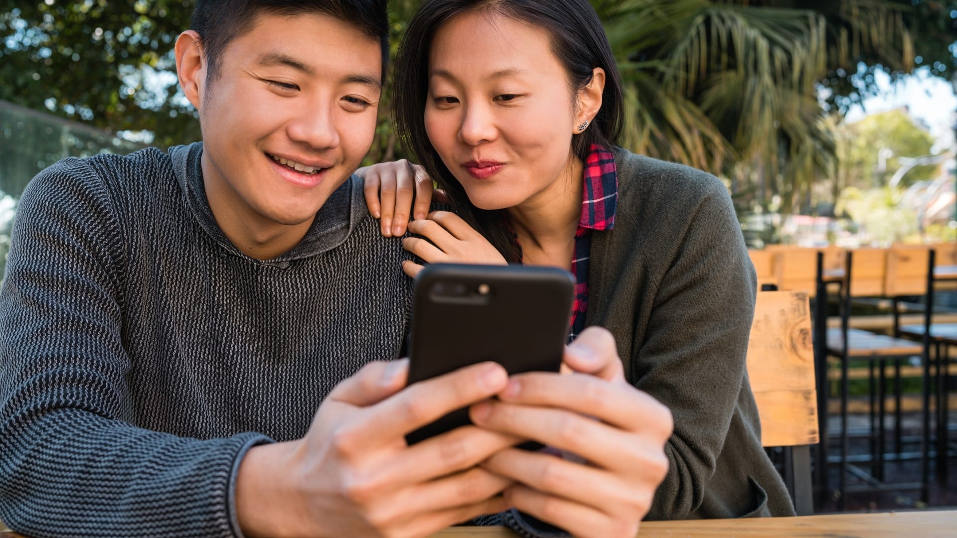 M1 introduces flexible roaming plans for seamless overseas connectivity