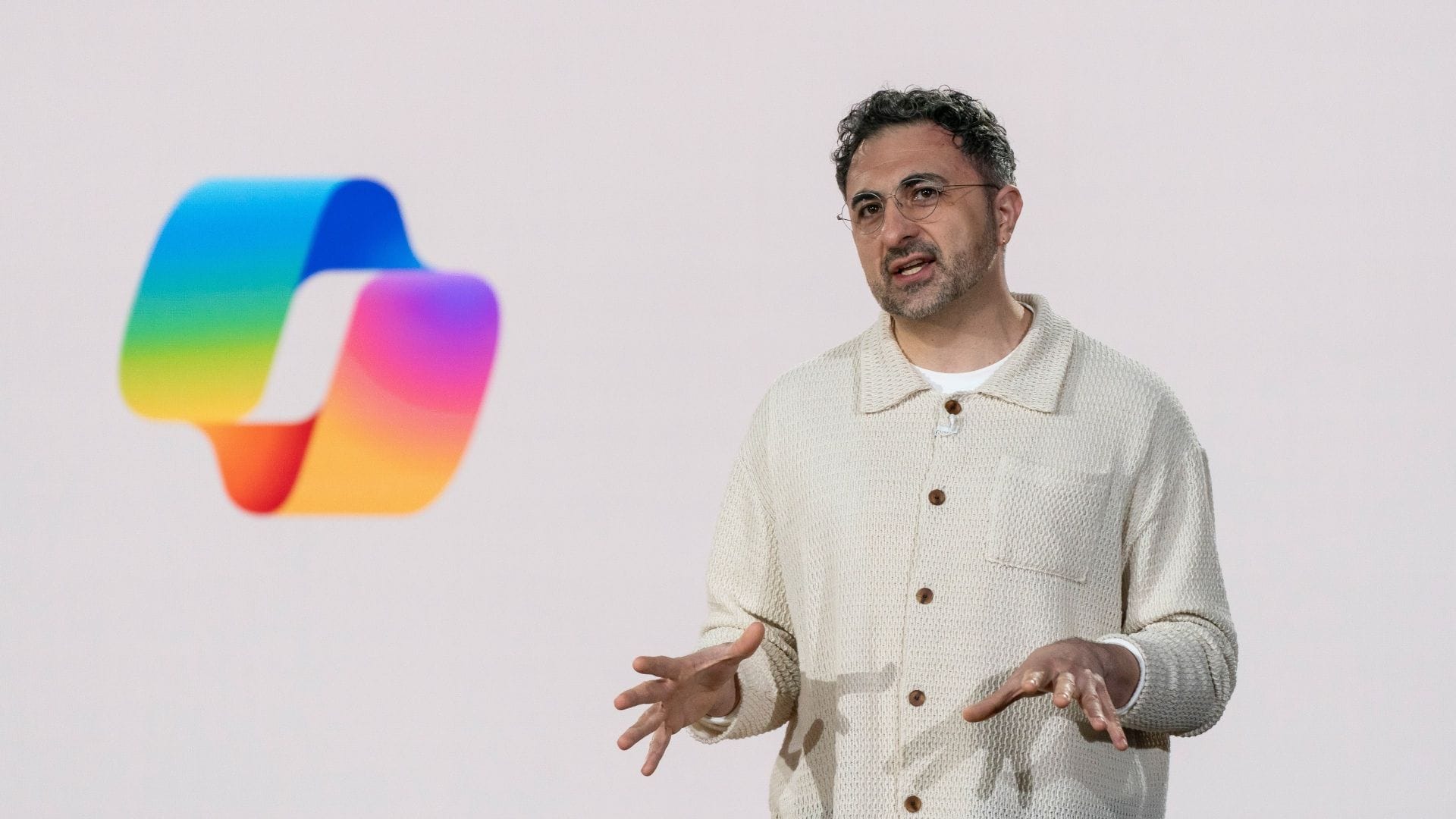 Microsoft envisions future Copilot AI with a personality, appearance, and even its own digital âroomâ