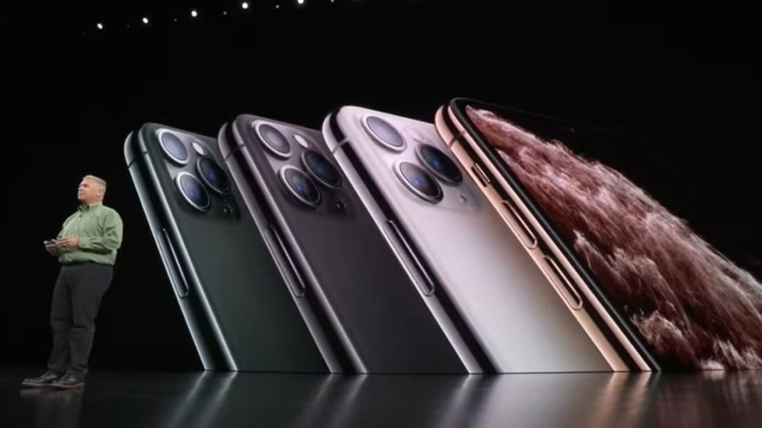Apple may introduce Ultra Retina XDR displays on iPhones by 2028