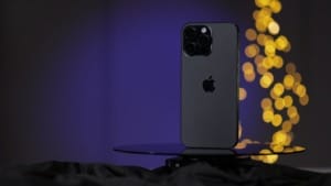 Apple reaches 3 billion iPhones sold since the 2007 launch Apple reaches 3 billion iPhones sold since the 2007 launch