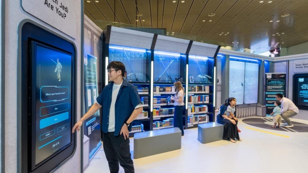 Changi Airport opens Star Wars pop-up library at Terminal 3 - 2