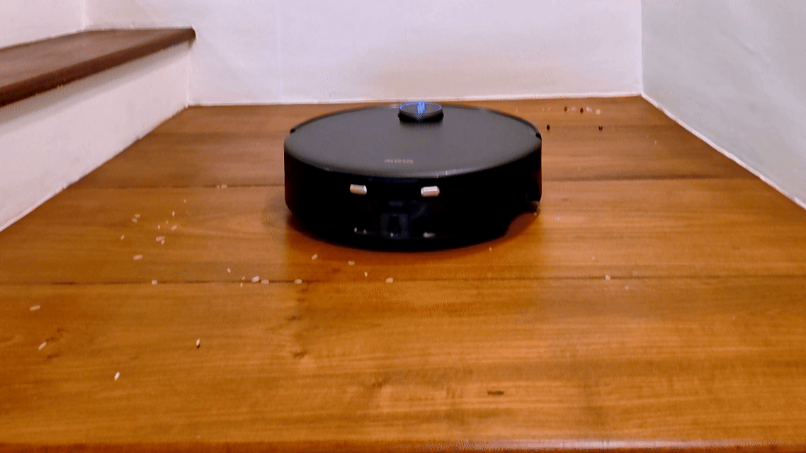 MOVA Z60 Ultra Roller Complete review A robot vacuum with real scrubbing power and pet-friendly AI - 1