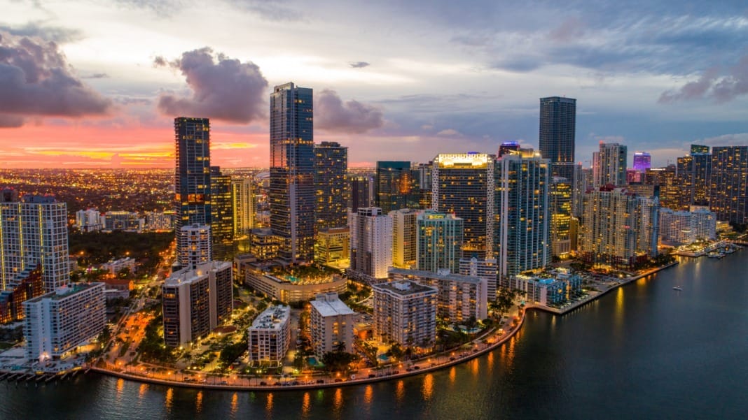 HPE to build new exascale and AI systems for Oak Ridge National Laboratory HPE to build new exascale and AI systems for Oak Ridge National Laboratory