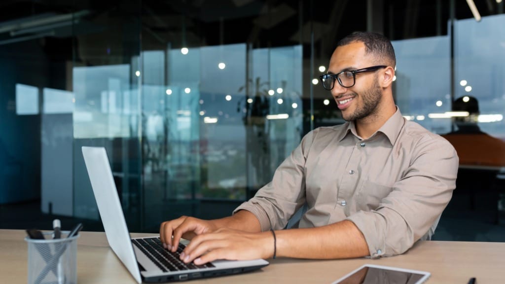 Denodo Rethinking data architecture for AI agility and measurable ROI in Asia-Pacific - 2