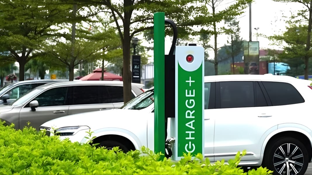 Grab signs partnership with Charge+ to expand EV charging network in Vietnam