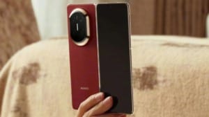 Huawei unveils Mate X7 foldable phone for global markets Huawei unveils Mate X7 foldable phone for global markets