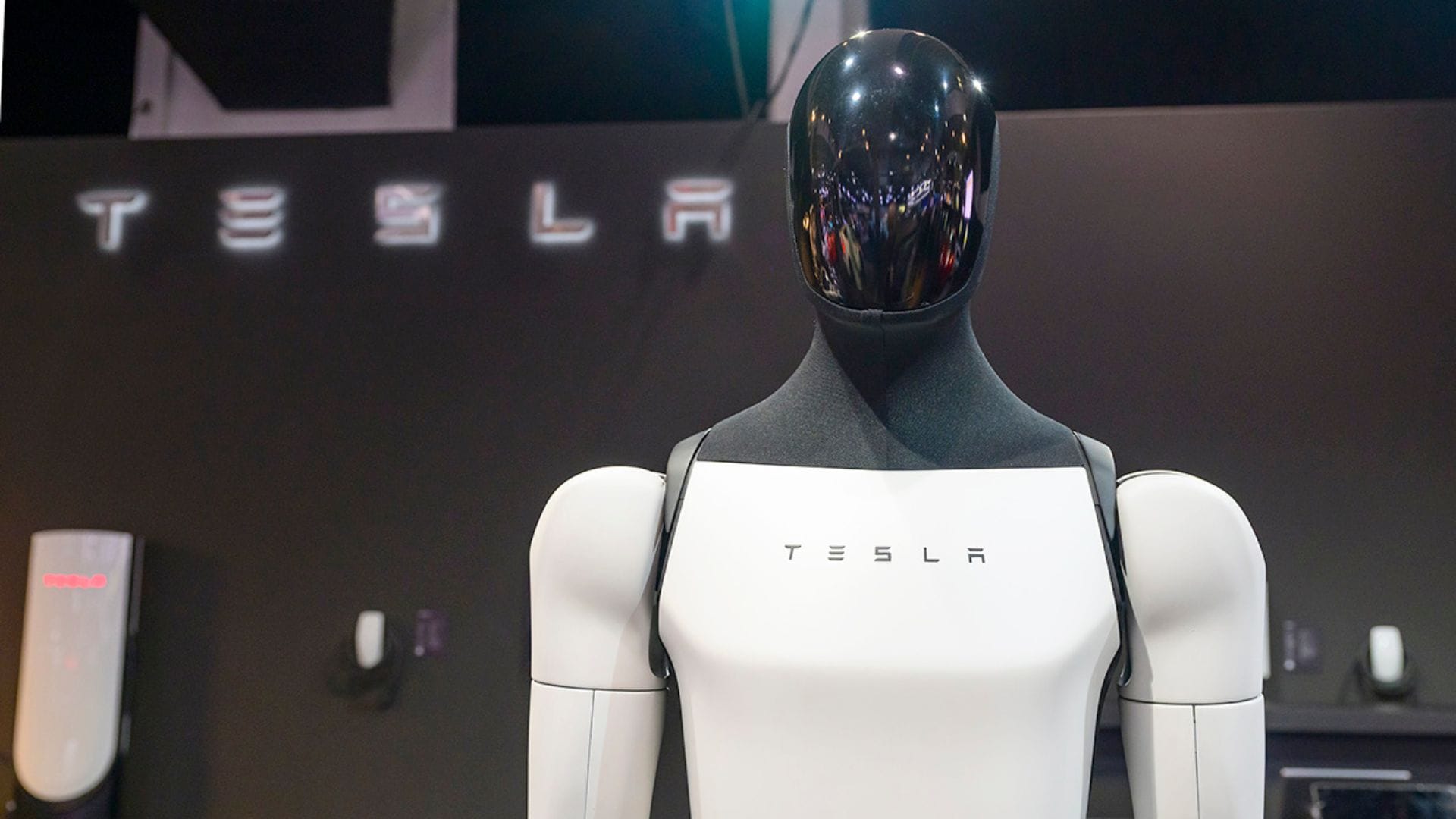 Tesla plans to end Model S and X production to focus on humanoid robots