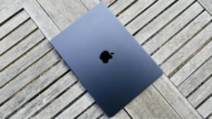 Apple tests brighter colours for entry-level MacBook Apple tests brighter colours for entry-level MacBook