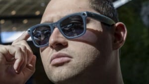 Smartphone app alerts users to nearby smart glasses amid privacy concerns Smartphone app alerts users to nearby smart glasses amid privacy concerns