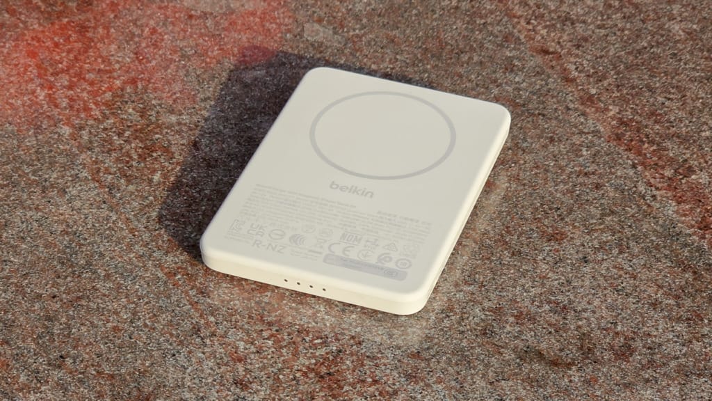 Belkin BoostCharge Slim Magnetic Power Bank 5K review Convenience first, capacity second - 1