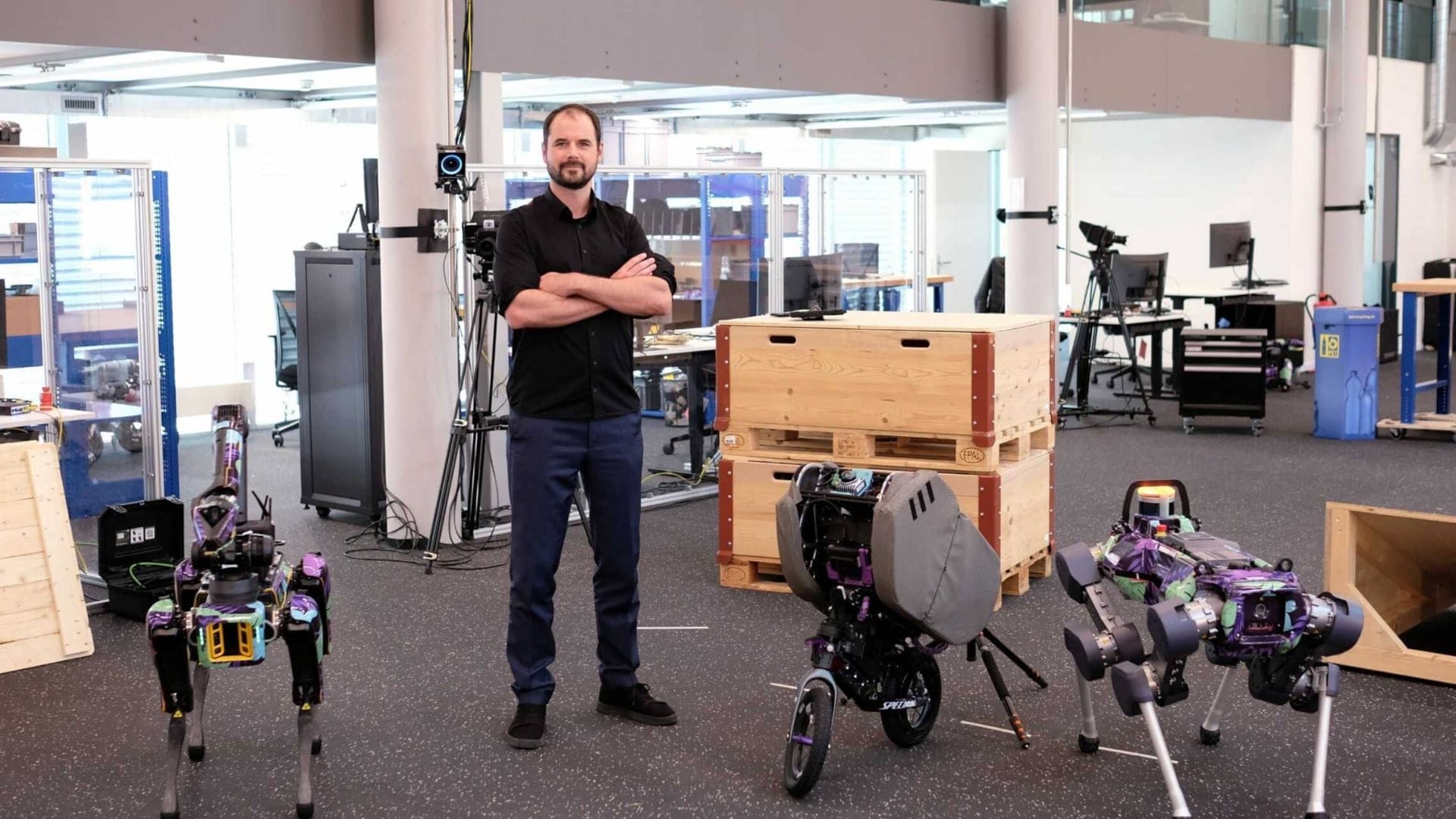 Roadrunner robot signals new direction for agile mobility research