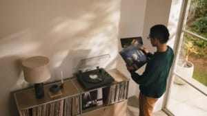 Sony introduces PS-LX3BT and PS-LX5BT wireless turntables for entry and enthusiast listening Sony introduces PS-LX3BT and PS-LX5BT wireless turntables for entry and enthusiast listening