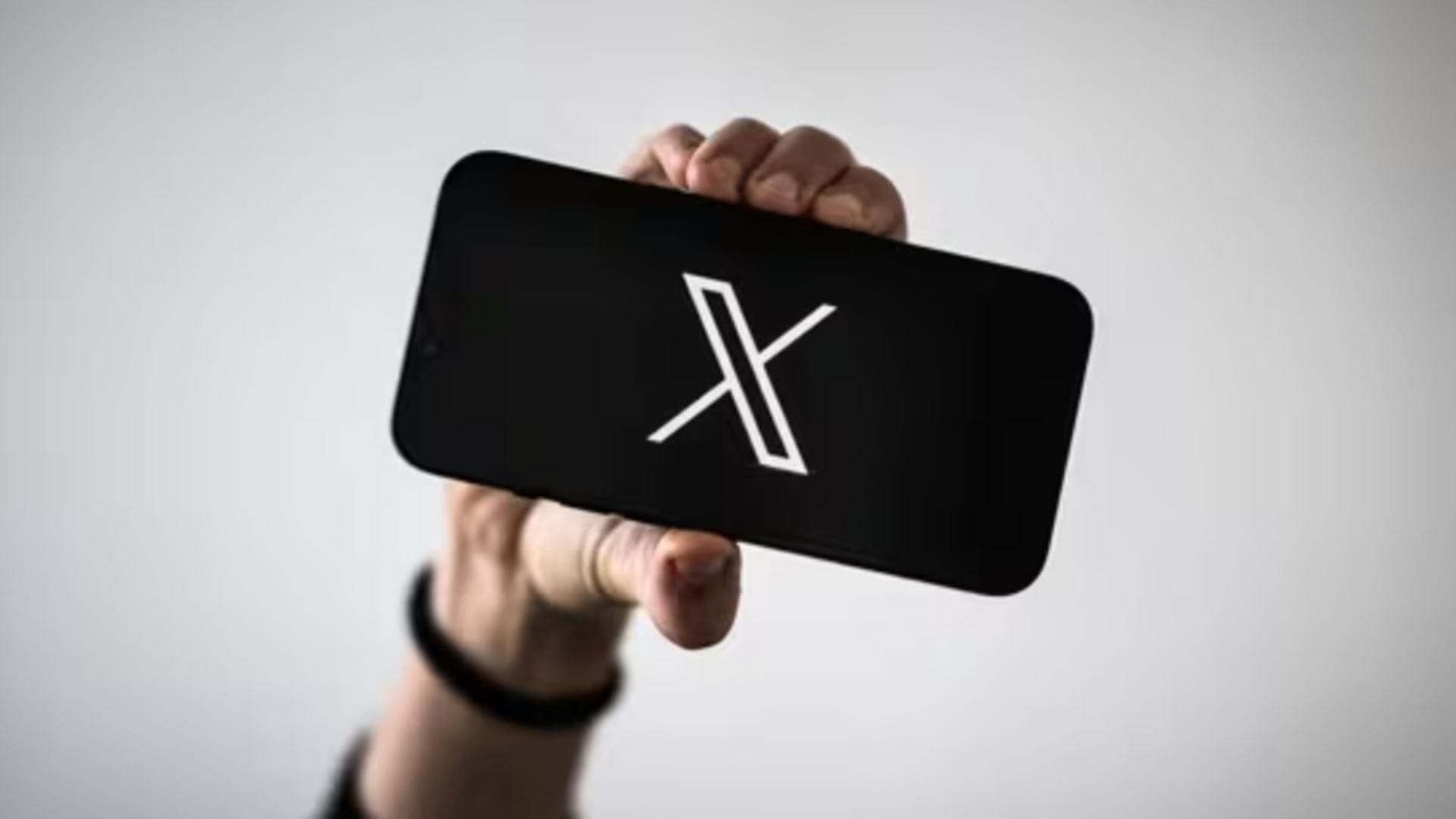 X updates revenue sharing to prioritise local engagement