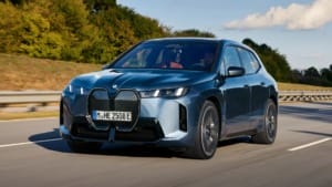 BMW unveils updated 7 Series with longer-range i7 electric models and faster charging BMW unveils updated 7 Series with longer-range i7 electric models and faster charging